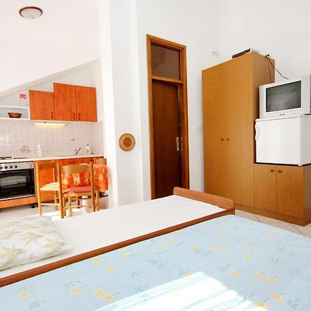 Apartments By The Sea Sevid, Trogir - 9468 Экстерьер фото