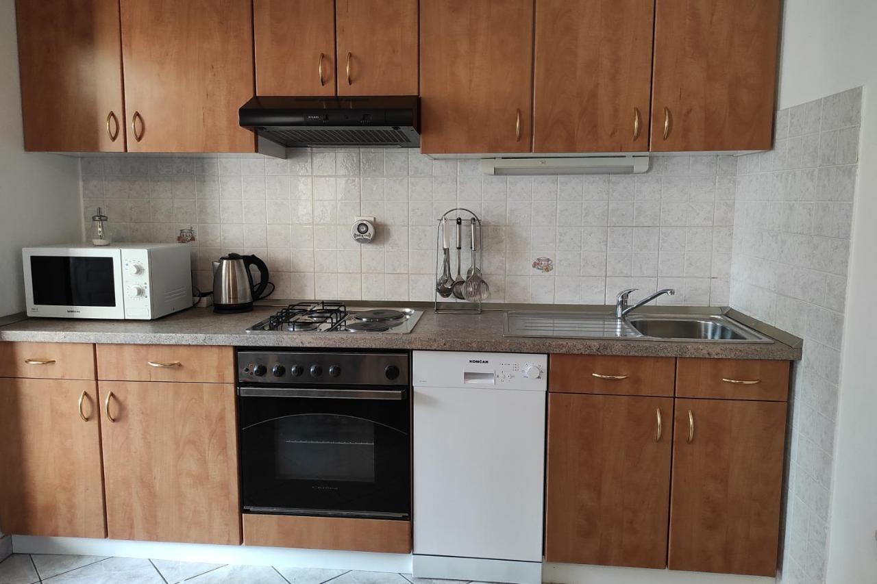 Apartments By The Sea Sevid, Trogir - 9468 Экстерьер фото